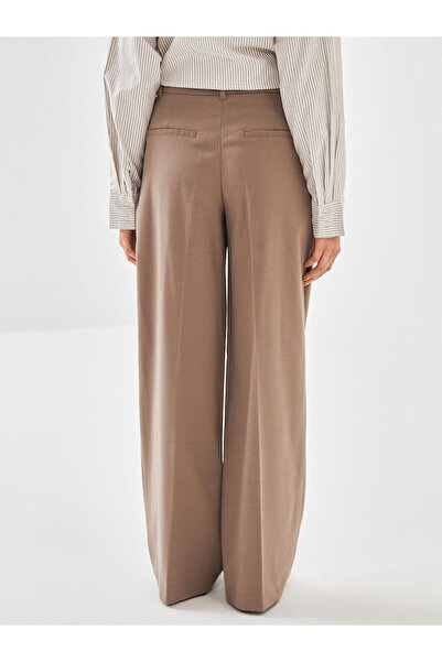 LC Waikiki Beige Loose Fit Women's Trousers