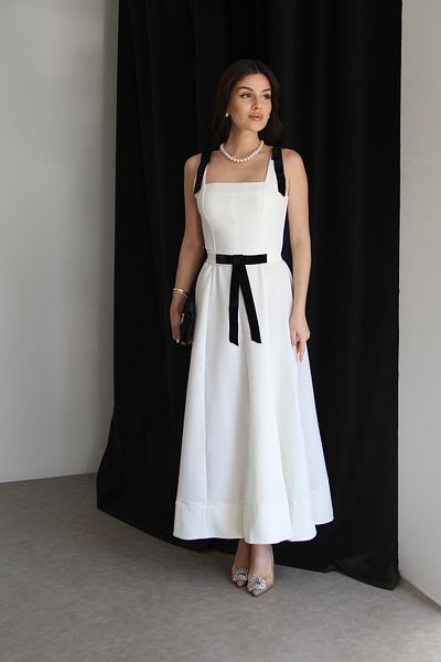 Julidress Μαύρο βελούδινο λεπτομερές λουράκι Midi μήκους Premium λευκό φόρεμα με ζώνη κορδέλας