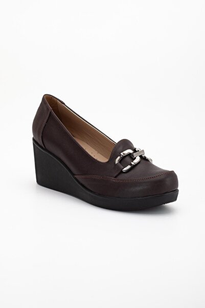 Dilimler Ayakkabı Women's Wedge Heeled Shoes with Brown Face Buckle