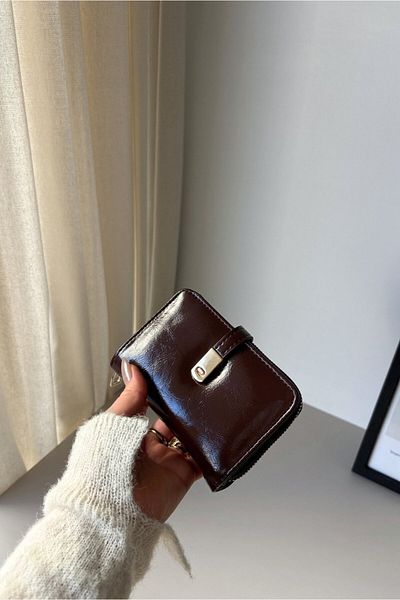 Yuka Atelier Jill Vintage Model Shiny Faux Leather Wallet