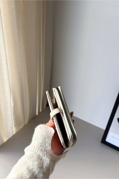 Yuka Atelier Jill Vintage Model Shiny Faux Leather Wallet