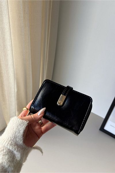 Yuka Atelier Jill Vintage Model Shiny Faux Leather Wallet