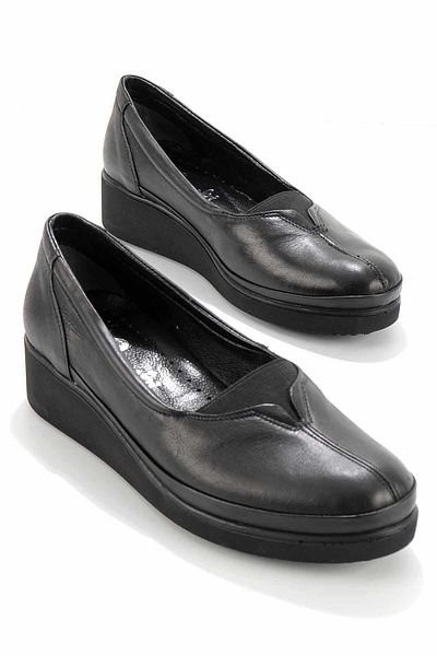 Bambi Schwarze Damen-Freizeitschuhe aus echtem Leder K 01586060103