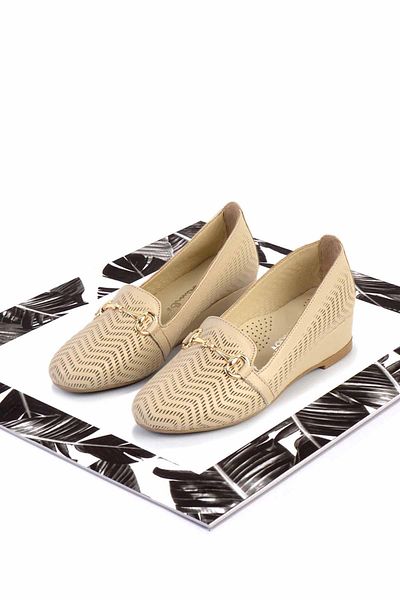 Bambi Beigefarbene Damenschuhe aus echtem Leder mit Keilabsatz K 01531200103