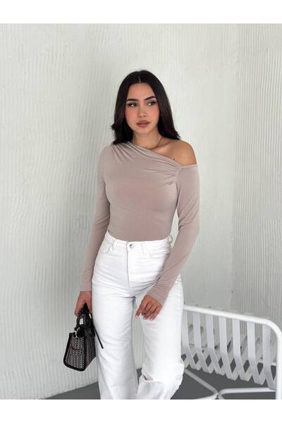 hiraz fashion kadın bej rengi omzu acık sandy kumaş bluz