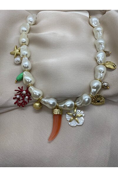 Betymery Aksesuar قلادة نسائية من لؤلؤ الباروك مع سحر ملون من نسيم البحر - خيار هدية أنيق بتصميم عصري