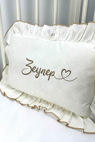 Messido Kişiye Özel Nakışlı İsimli Bebek Yastığı – Fırfırlı,  35x35 cm Bebek Yastık Yumuşak & Şık Tasarım