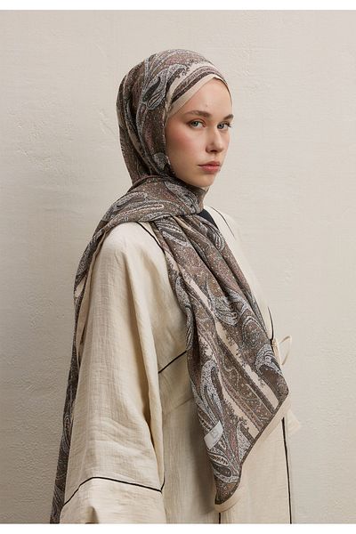 Fresh Paisley Elegans Board Nude Model