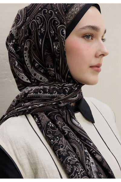 Fresh Black Zaire Pattern Shawl