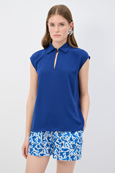 adL Yakalı Kolsuz Bluz