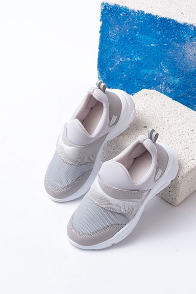 Slipcat Unisex Kids Laceless Comfortable Flexible Daily Sneaker Sports Shoes