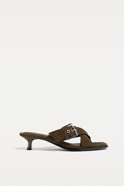 Stradivarius Split leather sandals with criss-cross straps