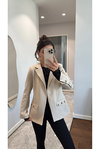 My Blog Μπουφάν με λεπτομέρεια σε εκρού χρυσό κουμπί - 251001