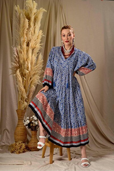 Park Moda AN10605 ROCHIE MARINĂ CU DETALII CU CIUCURI ȘI DECOLTEU ÎN V