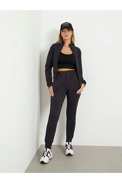 Guess بدلة رياضية