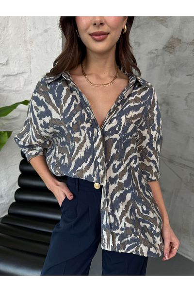Elif Özbey Butik Cămașă drapată cu model bleumarin