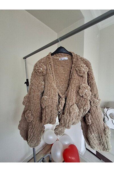 RENKLERİM MODAEVİ Papatya Detaylı Kadife ÖRGÜ Hırka