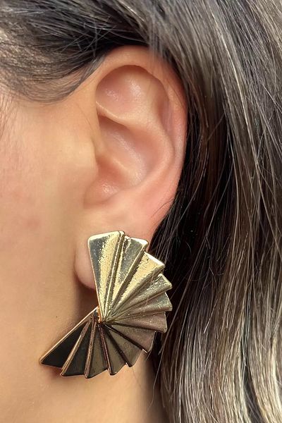 Vitastyle Gold Color Fan Figured Steel Earrings