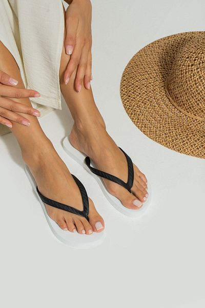 Bermody White Basic Women's Flipflops - Comfortable Flip Flops Beach Slippers