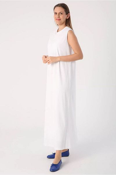 Moda Rosa 24Y16019 - WHITE - COMBED SLEEVELESS DRESS