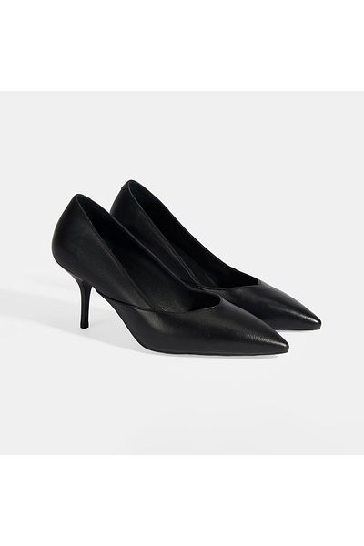 Desa Women's Black Leather Heeled Classic Shoes