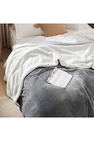 erorex Blanket Queen Size Gray Plush Blanket Fuzzy Soft Blanket Microfiber