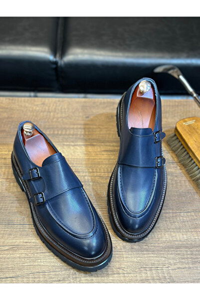 Avni Ceylan حذاء كلاسيكي جلدي بإبزيم مفصل (أزرق داكن)