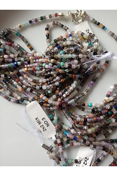 Mudita Tasarım 2x2 küp kesim karışık orijinal gerçek doğal taş kolye