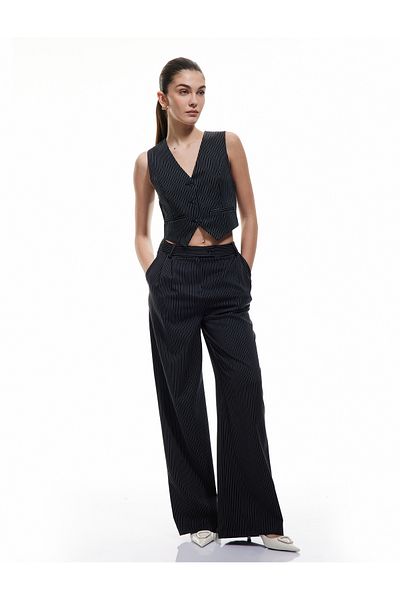 Koton New Season Slim Fit V-Neck Sleeveless Buttoned Suit Vest