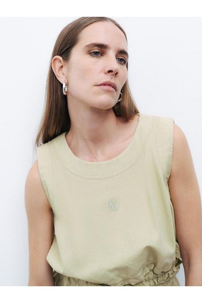 Nocturne Women's Regular Fit Green Crop T-Shirt N25Yn15180-Y