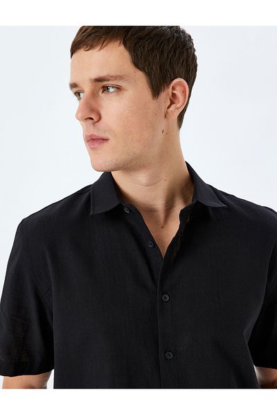 Koton Short sleeve cotton regular fit classic shirt.