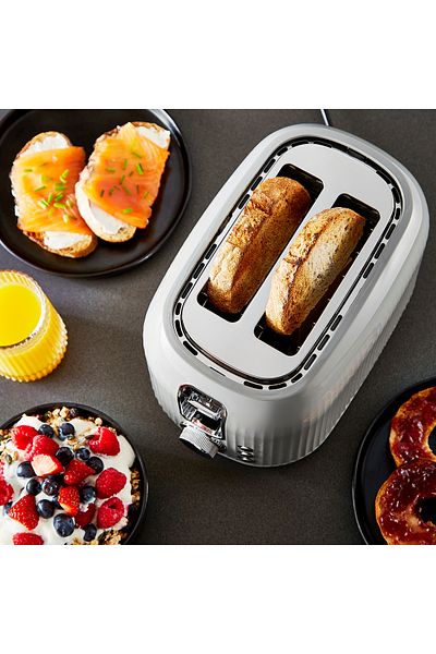 Geepas Fluted Bread Toaster 2 Slice Slot 1000 W|  6 Adjustable Browning Control and Removable Crumb Tray