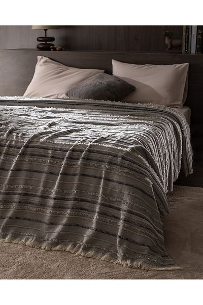 Madame Coco Montjalin Double Option for Grey Intoxic Bedspread