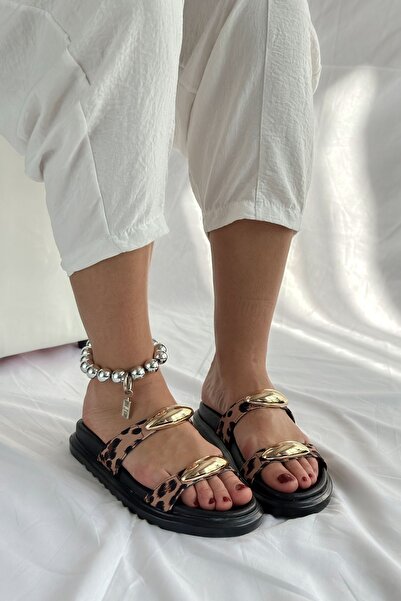 Shoebutik Γυναικείες παντόφλες Paulina Yellow Black Animal Pattern με λεπτομέρεια πόρπης