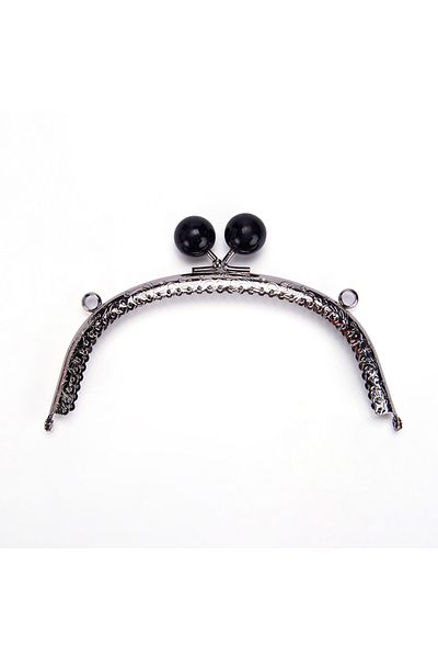 Sultan Oval Black Beaded Burs 16.5 cm Silver