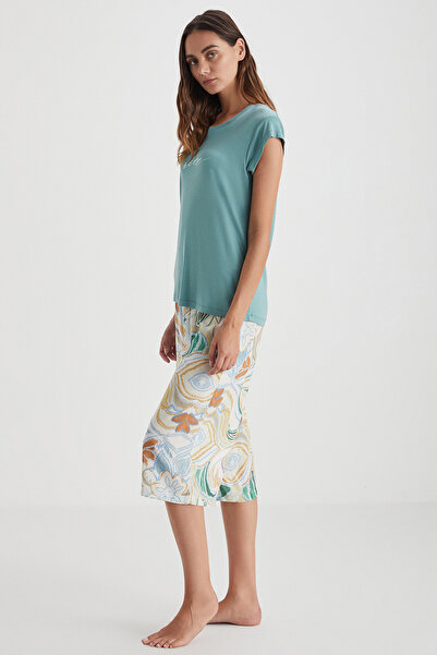 Catherine's CATHERİNES YUMUŞAK DOKULU KUMAŞ KISA KOLLU KADIN KAPRİ PİJAMA TAKIM