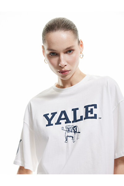 Koton Μπλουζάκι με κοντό μανίκι με λαιμόκοψη με στάμπα μεγάλου μεγέθους