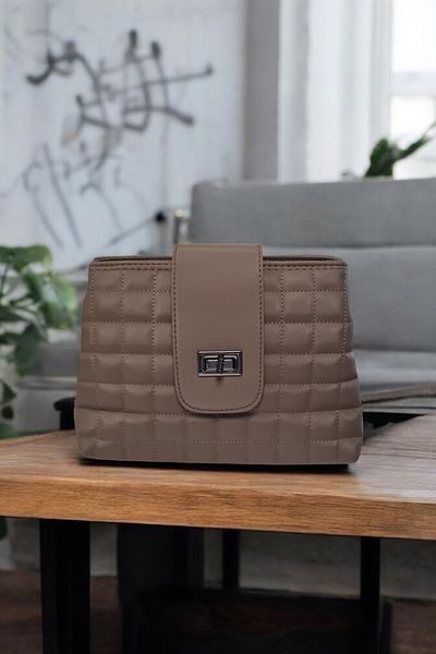 Classbag Geantă de umăr matlasată din nurcă pentru femei