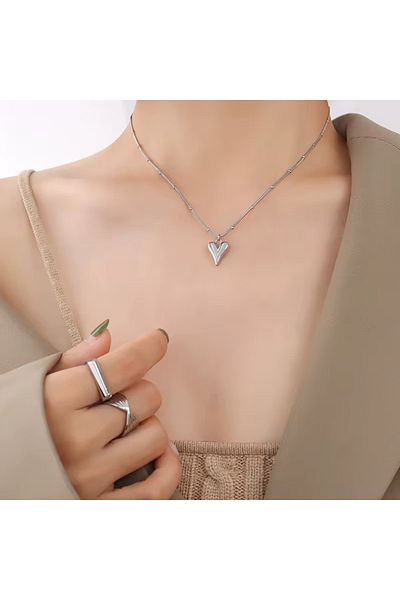 Siya Silver Tarnish Stainless Steel Dorica Chain Heart Necklace