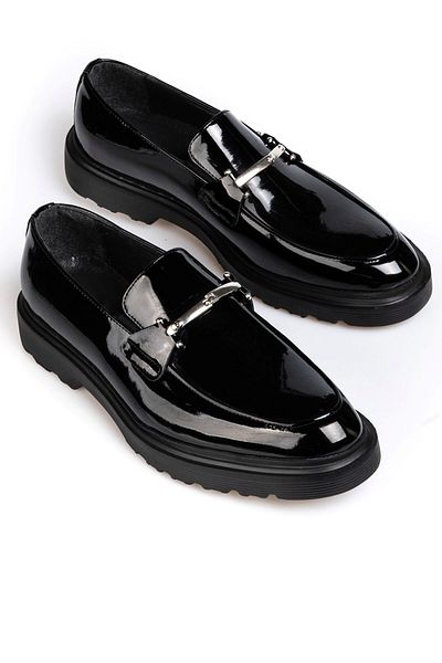 maximoda Pantofi clasici pentru bărbați din piele lăcuită și negru mat