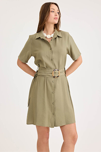 Vitrin Коротке плаття з ґудзиками спереду та поясом
