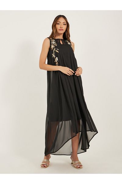 Styli Embroidered Sleeveless Shift Maxi Dress