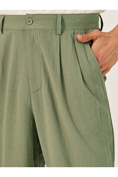 Styli Textured Relaxed Fit Pleated Trousers