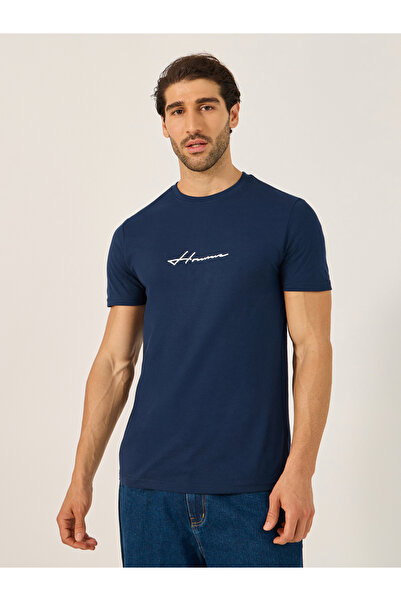 Styli تي شيرت بقصّة عادية وأكمام قصيرة وطبعة بسيطة