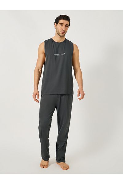 Styli Slogan Print Tank T-Shirt with Solid Pyjama Set