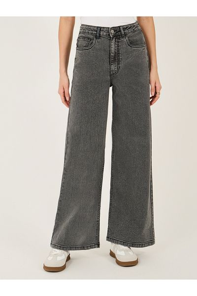 Styli Mid Rise Five-Pocket Style Wide Leg Jeans