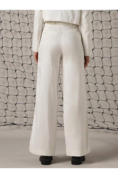 Hubberholme By Styli Solid High Rise Trousers with Belt Loops