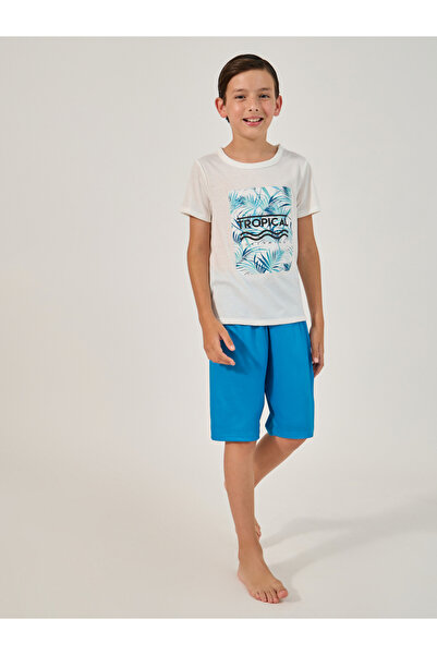 Styli Graphic Print T-Shirt and Plain Shorts Set