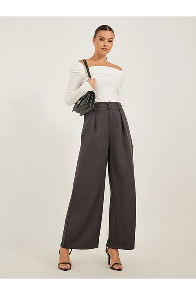 Styli Pleated Wide Leg Pants with Double Buttoned Waistband