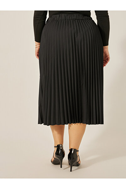 Styli Plus Size Overlap Wrap A-Line Midi Skirt with Pleated Detail